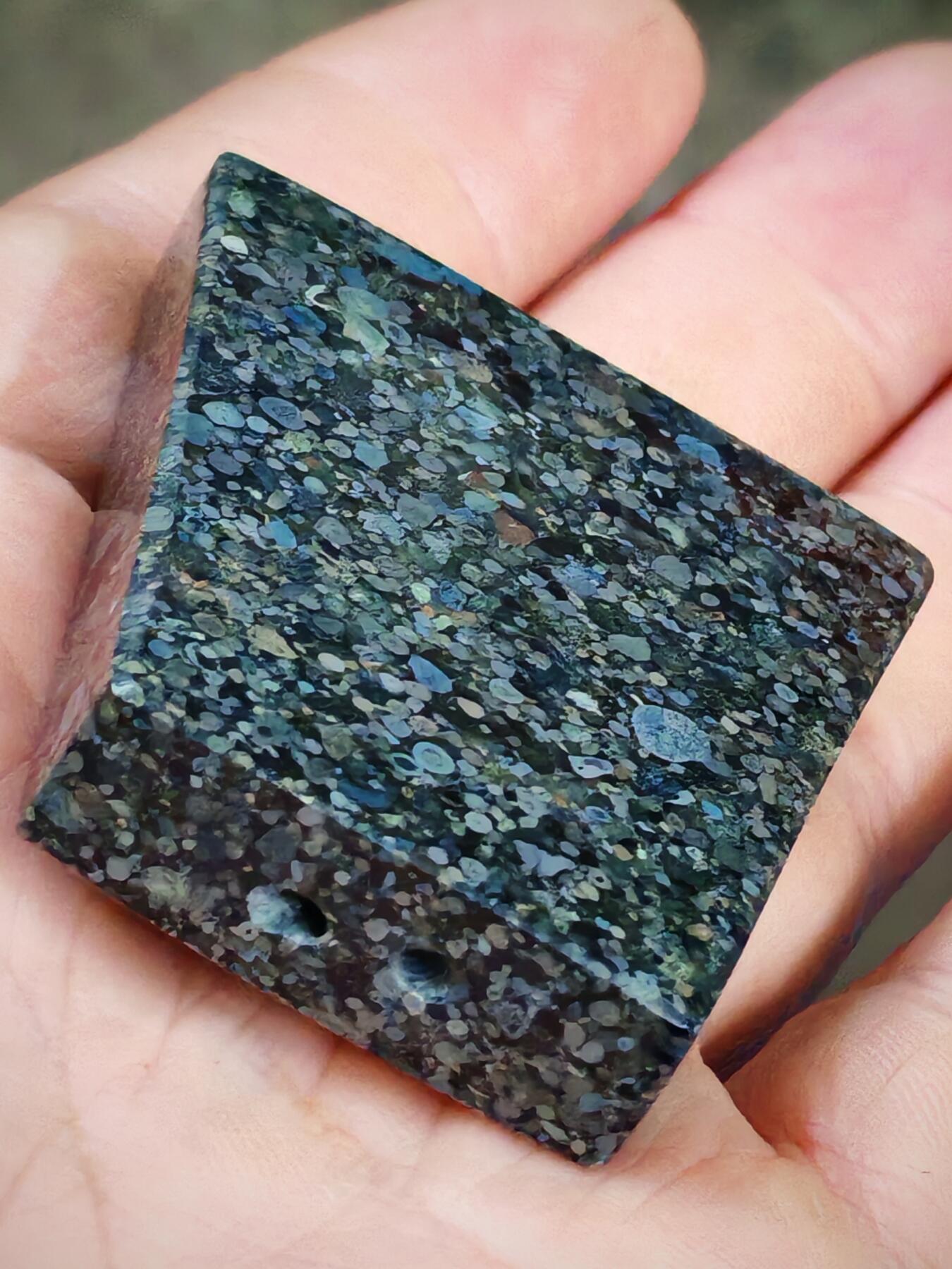 经典画面石蓝莓星斑球粒挂坠(36020)尺寸55*43*10mm61克收藏精品