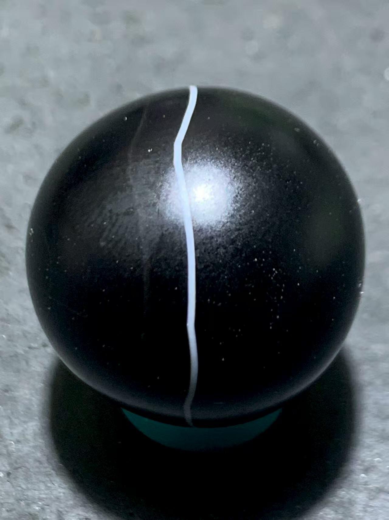 精美亚光一线药师玛瑙随形2.0圆珠一个，