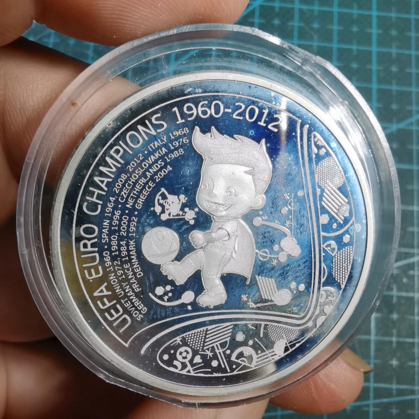 沼泽如烟--第816场 2016年欧洲杯镀银纪念章