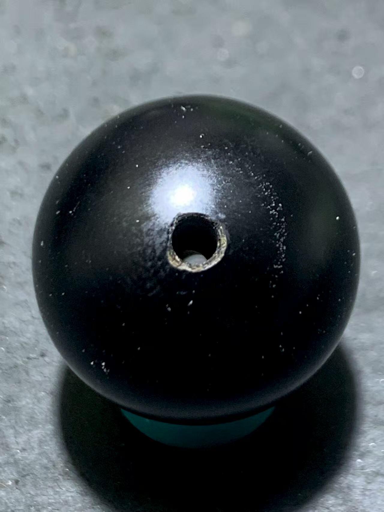 精美亚光一线药师玛瑙随形2.0圆珠一个，