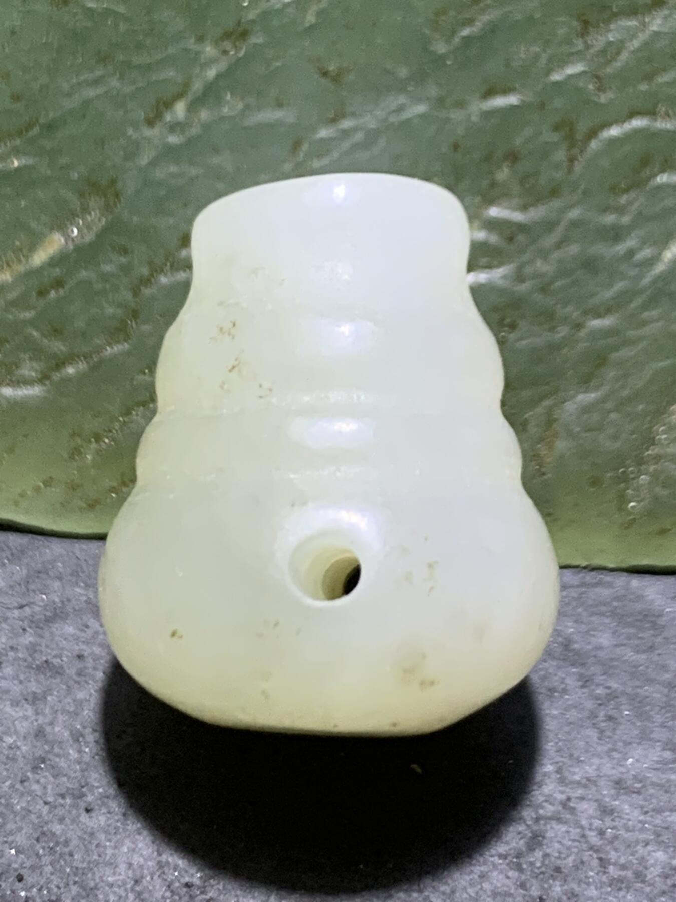 天然水草沁和田玉随形一体佛头三通一个