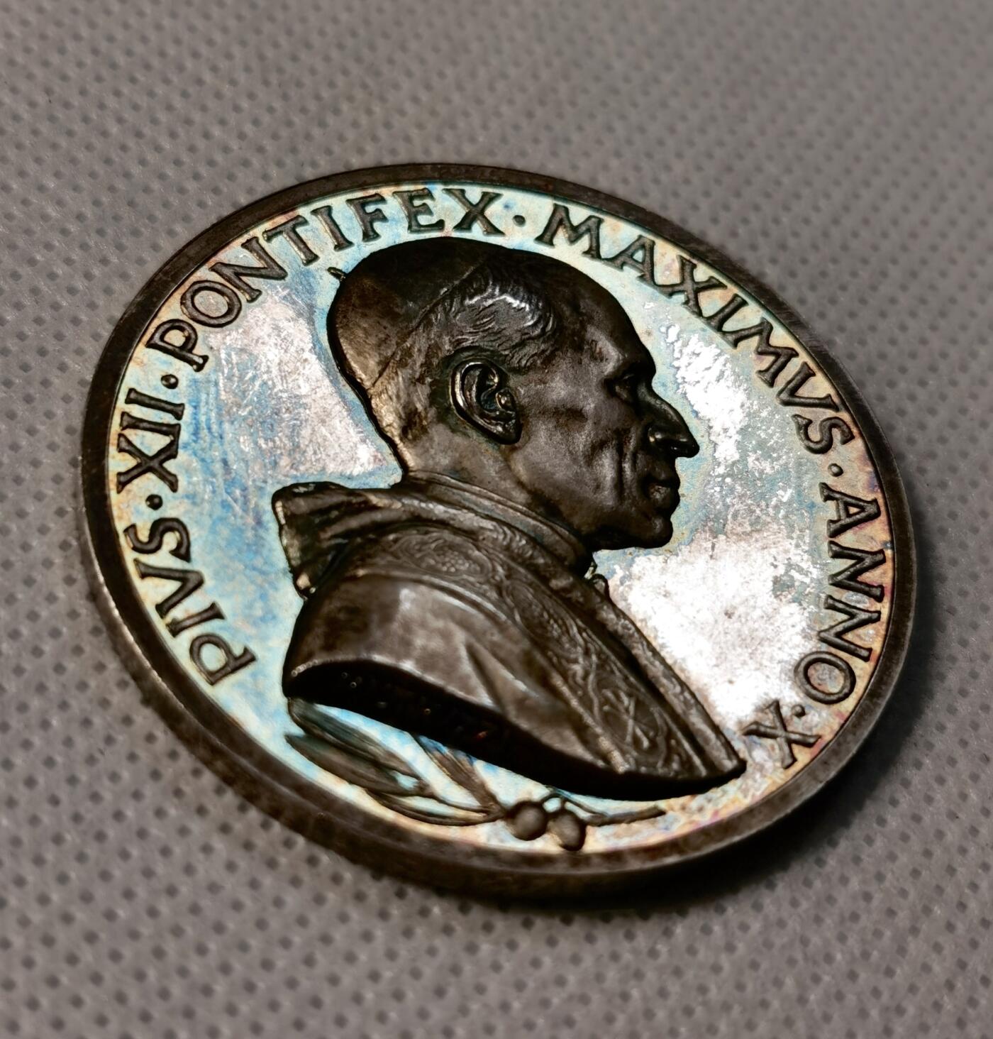 甄臻铺-世界币章拍卖（第30期），送拍享返佣金等优惠多多 PIO XII 年度奖章 1948 罗马 数学系列 教皇银，直径43.97mm，重37.17g