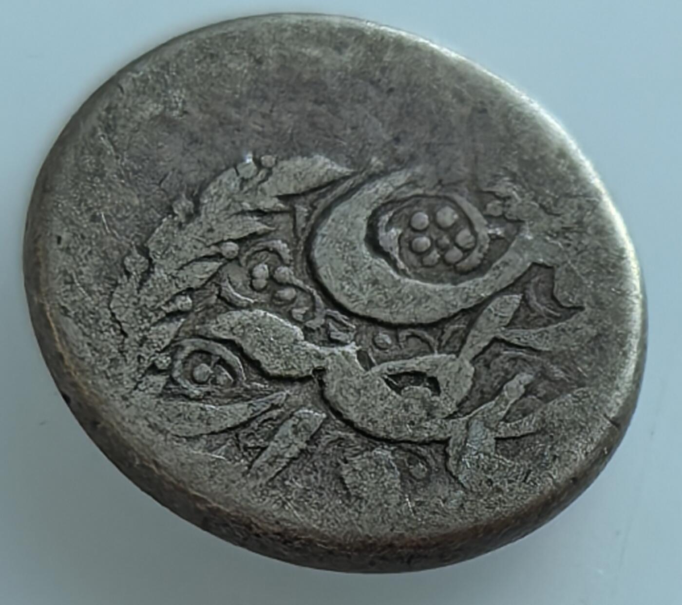  北欧优质老散币及外国纪念币专场，周六晚上九点倒数截拍，满百包邮，可寄存半年，喜欢朋友微信扫描二维码可直接参拍 待编辑