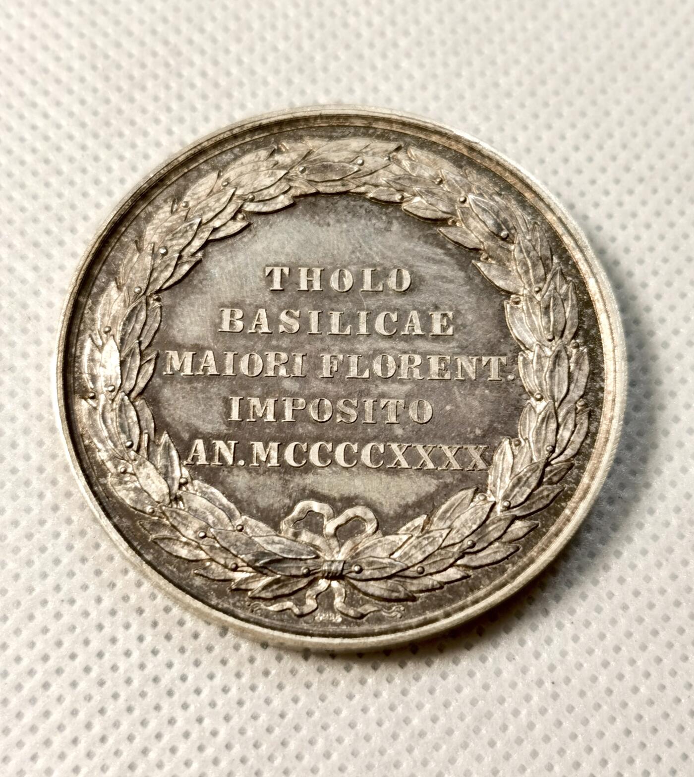 甄臻铺-世界币章拍卖（第30期），送拍享返佣金等优惠多多 1850年VICTORIA COLONNA 纪录诗人和诺贝尔银奖 数学奖，直径41.95mm，重44.06g