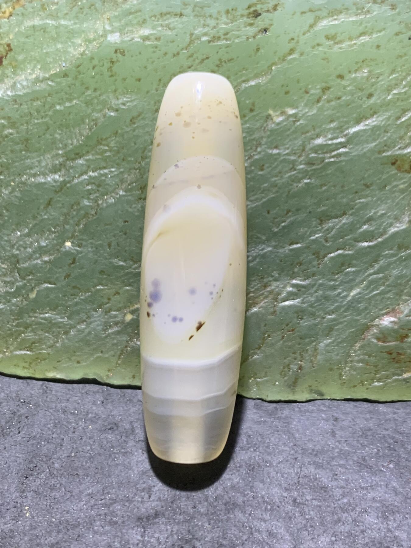 精美马达加斯加水墨草花纹海洋玉髓桶珠一颗
