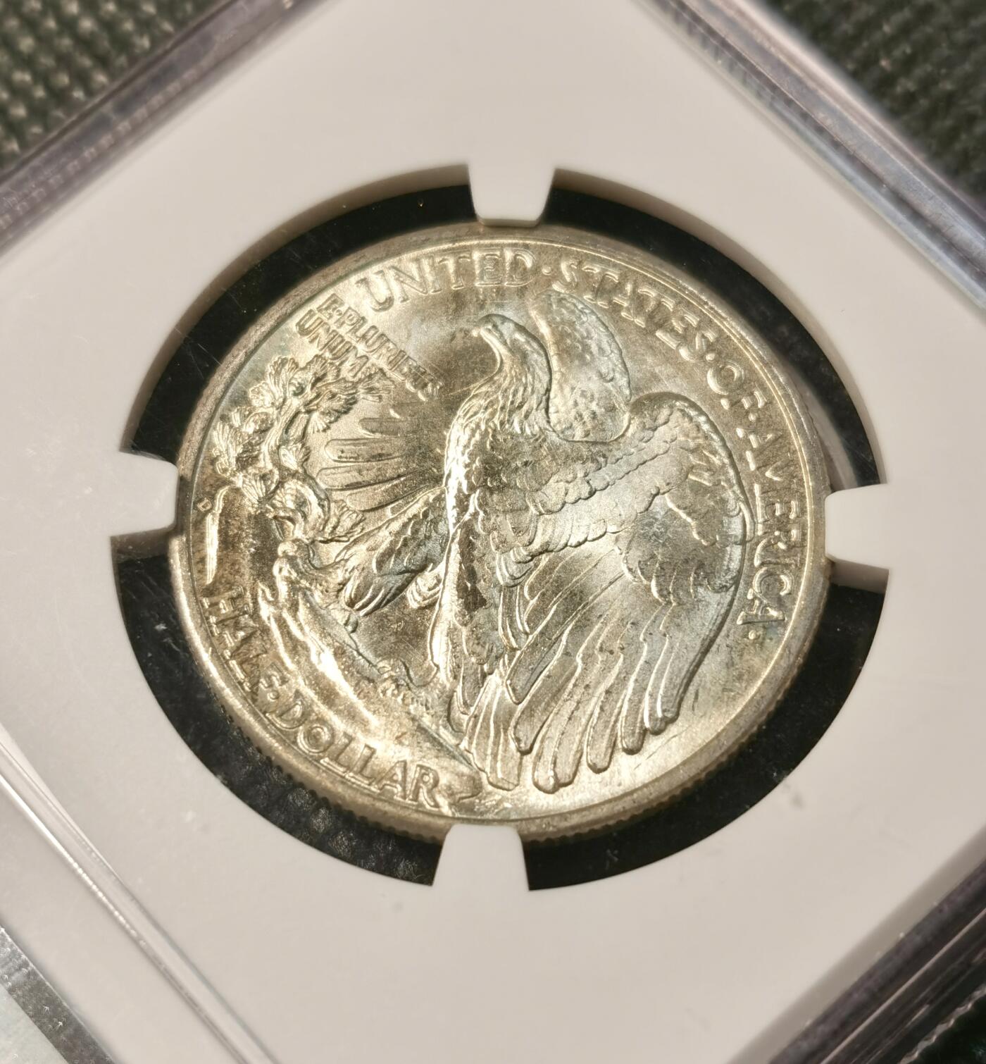 甄臻铺-世界币章拍卖（第30期），送拍享返佣金等优惠多多 NGC-MS65 1946年D版美国行走女神半美元，高分卷拆