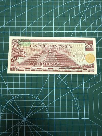 【炜奕收藏】，第四十二期 1977年墨西哥20比索，UNC品相