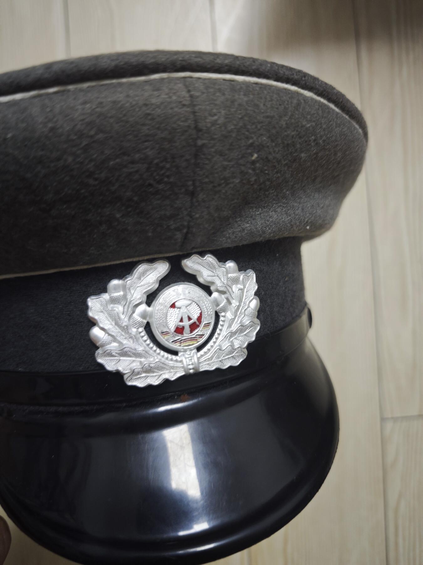 2025第二次拍卖 东德nva粗呢兵帽（57 有损）