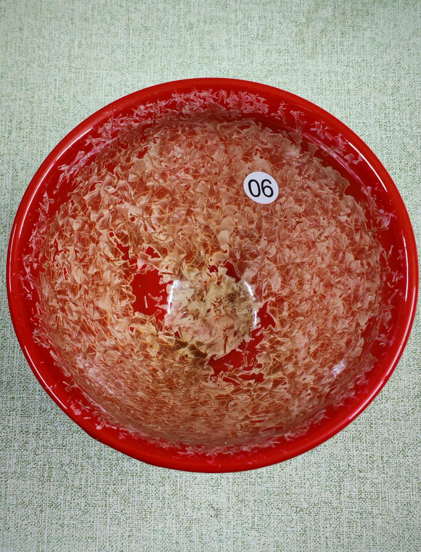 铿锵玫瑰金玫瑰剔红变彩大束口手握盏(22015)尺寸100*60mm容量150ml