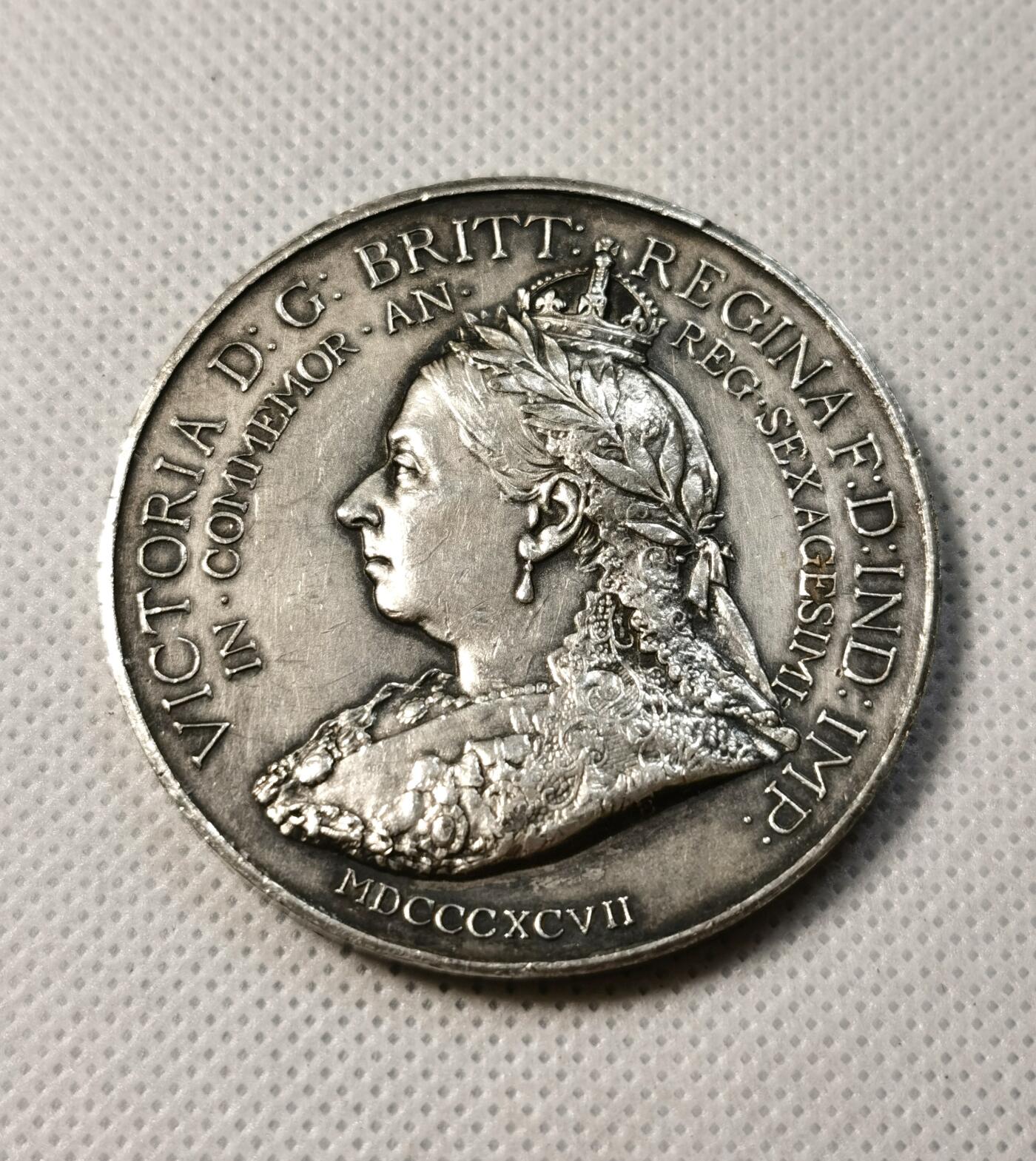 甄臻铺-世界币章拍卖（第30期），送拍享返佣金等优惠多多 1897年英国维多利亚登基60周年纪念城市景观章，合金镀银 稀少品种