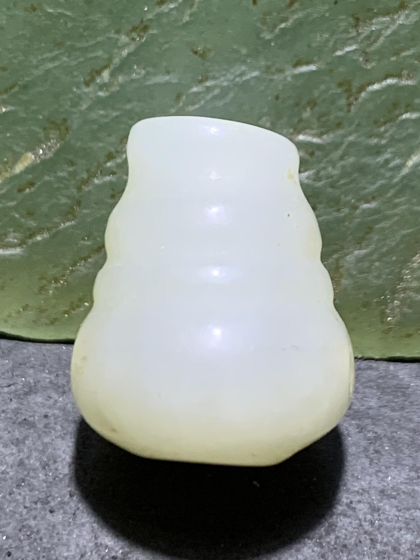 天然水草沁和田玉随形一体佛头三通一个