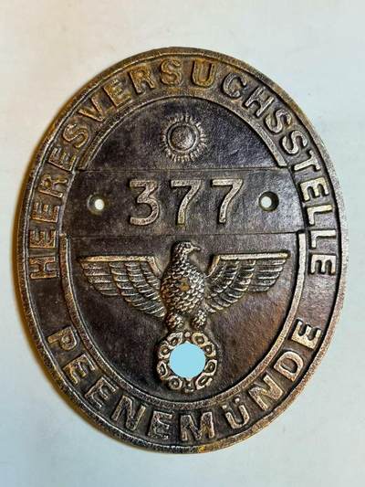 盛世勋华——号角文化勋章邮票专场拍卖第276期 - 德国（1939）佩内明德铸铁壁挂牌匾 德国V2生产研究基地 大尺寸 厚重