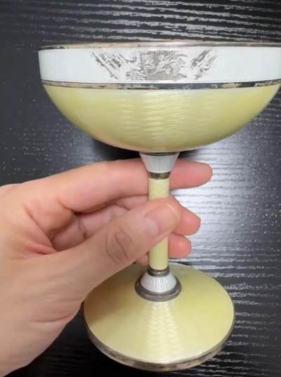 康怡轩钱币【银器 中国纪念币包装盒 专场】第466期 - 欧洲回流冰淇淋高脚杯～微瑕