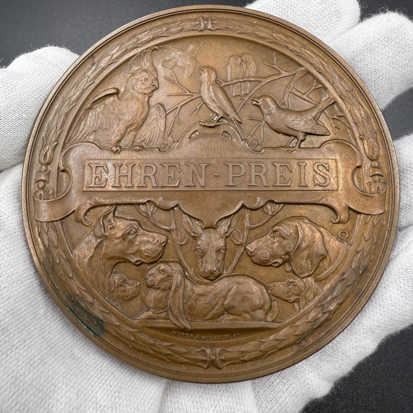 「木头集藏」章牌精品专场！ Mayer～南德动物博览会，直径：80mm，195 g，雕刻精美，动物表现力强。