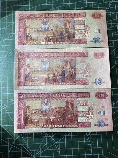 【炜奕收藏】，第四十二期 三张不同年份危地马拉10格查尔，UNC品相，包含无47小雷达号