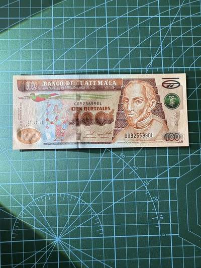 【炜奕收藏】，第四十二期 2020年危地马拉100格查尔，UNC品相，号码无347