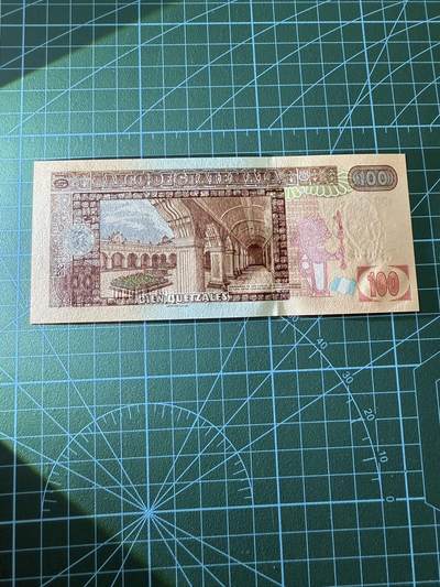 【炜奕收藏】，第四十二期 2020年危地马拉100格查尔，UNC品相，号码无347