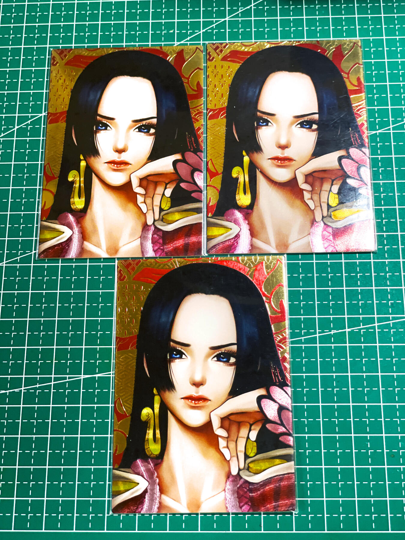 显眼宝28期【关注参拍有赠卡】 女帝 大头卡3张 有点像黑人 不知道有人喜欢不 哈哈哈 粗闪卡 小卡尺寸