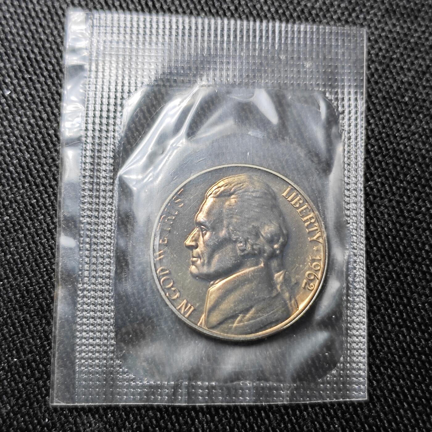 KK钱币收藏小铺 套币 银币专场 2月预留时间 周末发货   1962美国5分铜币 精制币 塑封
