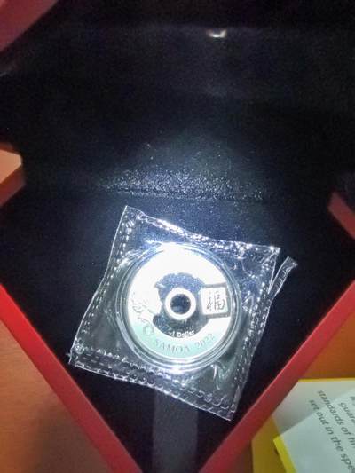 长老汇蛇年精选第三十九场拍卖 2022萨摩亚福禄寿喜之福1元精制中孔银币，全息，6666枚，盒内带射灯，钻石切割心形盒，盒证全