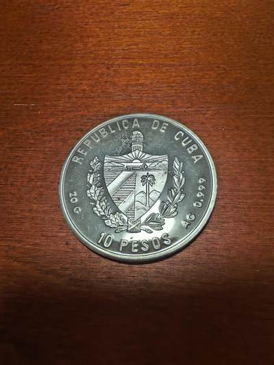 长老汇蛇年精选第三十九场拍卖 1994古巴珐琅质彩色火烈鸟10比索精制银币，20克999银