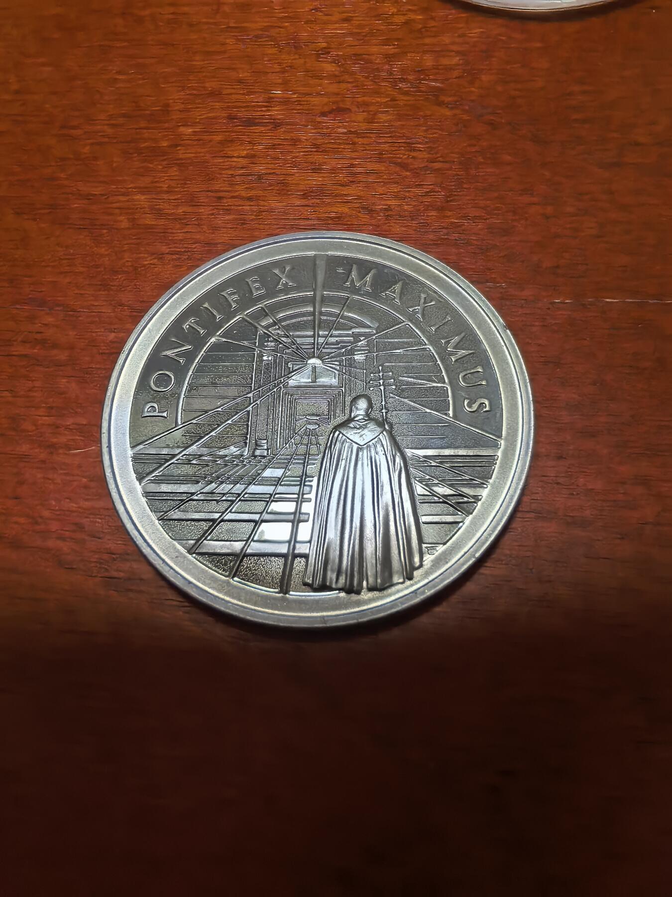 长老汇蛇年精选第三十九场拍卖 2002波兰教皇约翰·保罗二世10兹罗提精制银币，14.14克925银