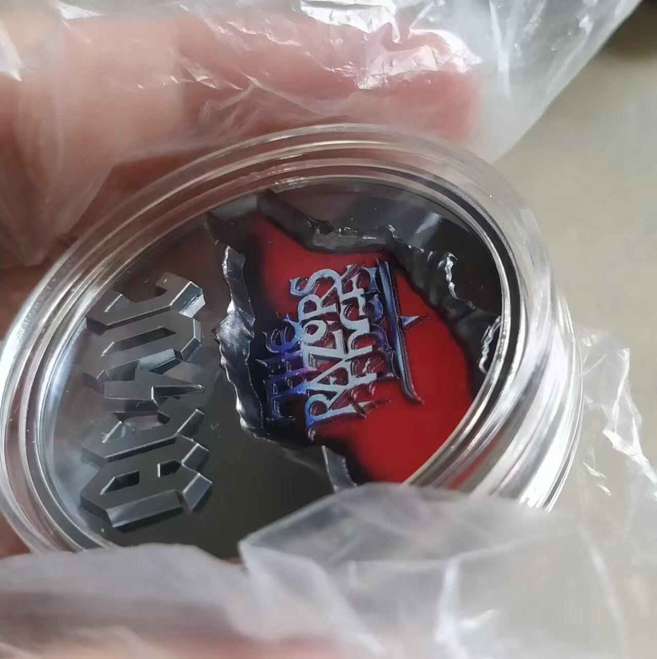 第171期拍卖【长期征集拍品】  库克2019, AC/DC系列-《剃刀边缘》，2盎司,加厚,四层超高浮雕、超深镂空,smart minting技术,彩色,黑色抗氧化精制银币. 盒证全. 集先进技术之大成银币. CIT出品极品银币.公认最炫酷震撼(没有之一)的超高颜值精极品银币.