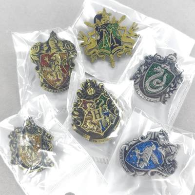 龙虎卡牌第五十一场 （无佣金，满120包邮，欢迎送拍） - 哈利波特学院徽章一套6枚