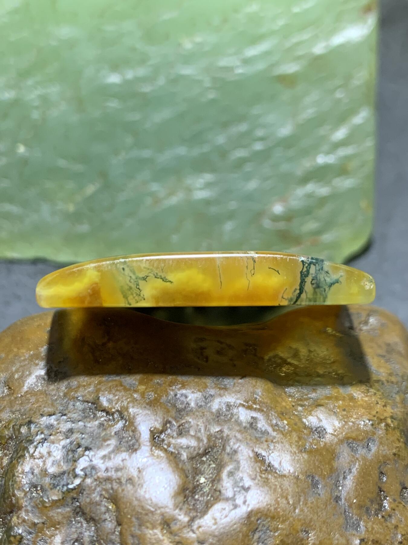 天然三色料水草玛瑙牌子一块，