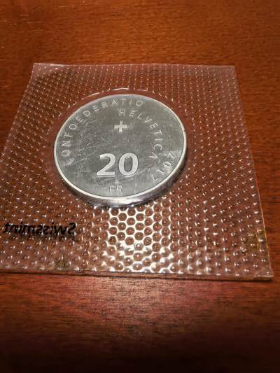 长老汇蛇年精选第三十九场拍卖 2017瑞士宗教改革500周年20法郎银币，正面是瑞士宗教改革领袖茨温利和加尔文，新教三大宗之一