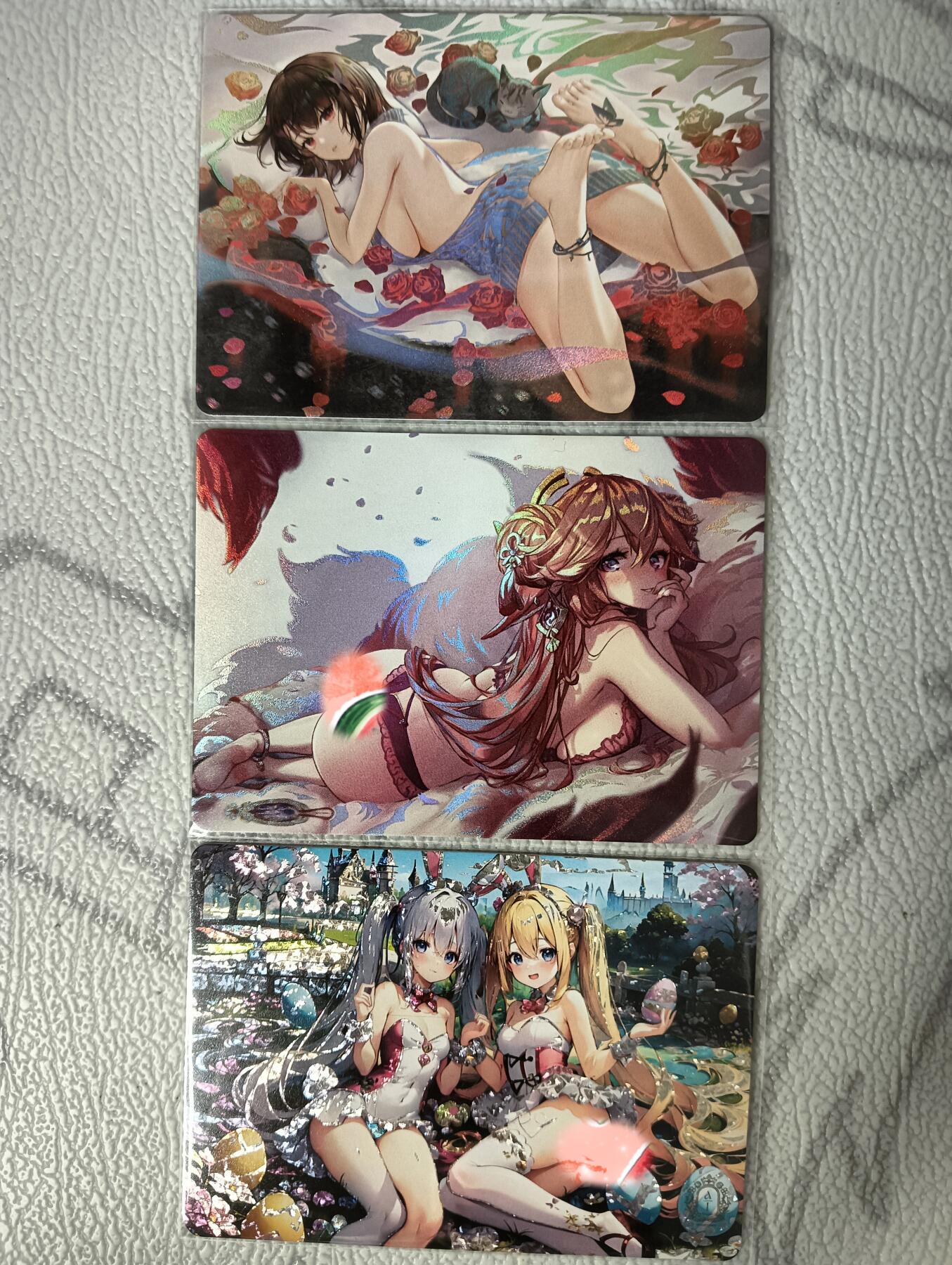 花开卡拍第35期（8月24号周日截拍，品控勿拍!!!拍品不寄存，运费5元，自制卡难免瑕疵，可能存在轻微撞角爆边等出厂瑕疵，品控介意勿拍！） 鸡腿卡牌 横版3张 磨砂彩闪单人-好身材一览无余+钻闪双人兔女郎