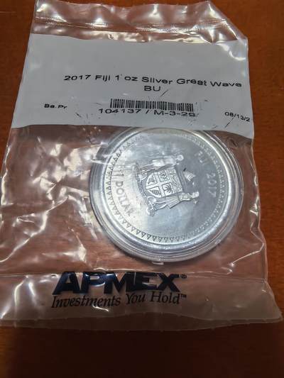 长老汇蛇年精选第四十场拍卖 - 2017斐济葛饰北斋的名画神奈川冲浪里1元类精制银币，1盎司999银，5万枚，原封装