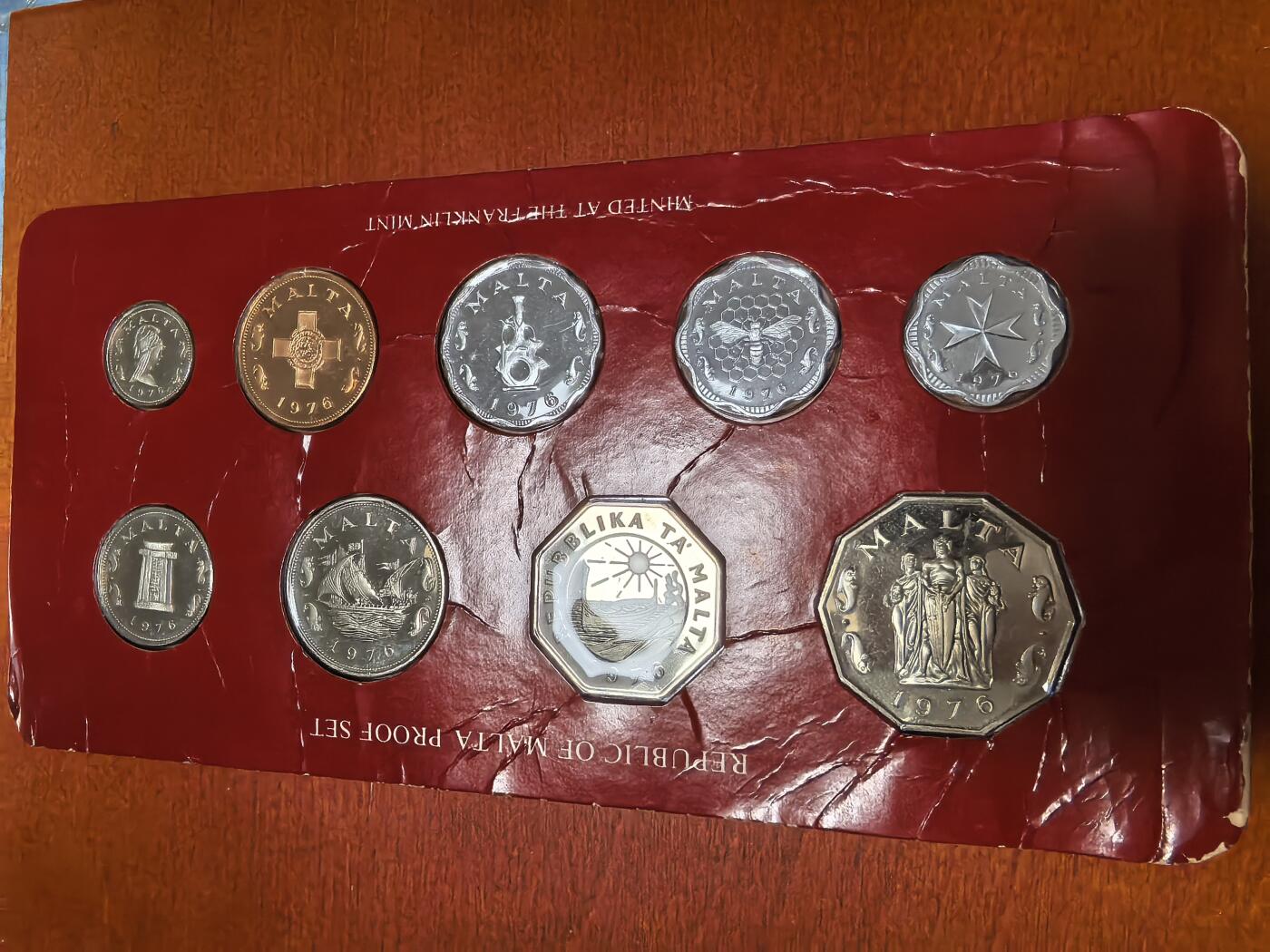长老汇蛇年精选第三十九场拍卖 1976马耳他精制币9枚套，卡装