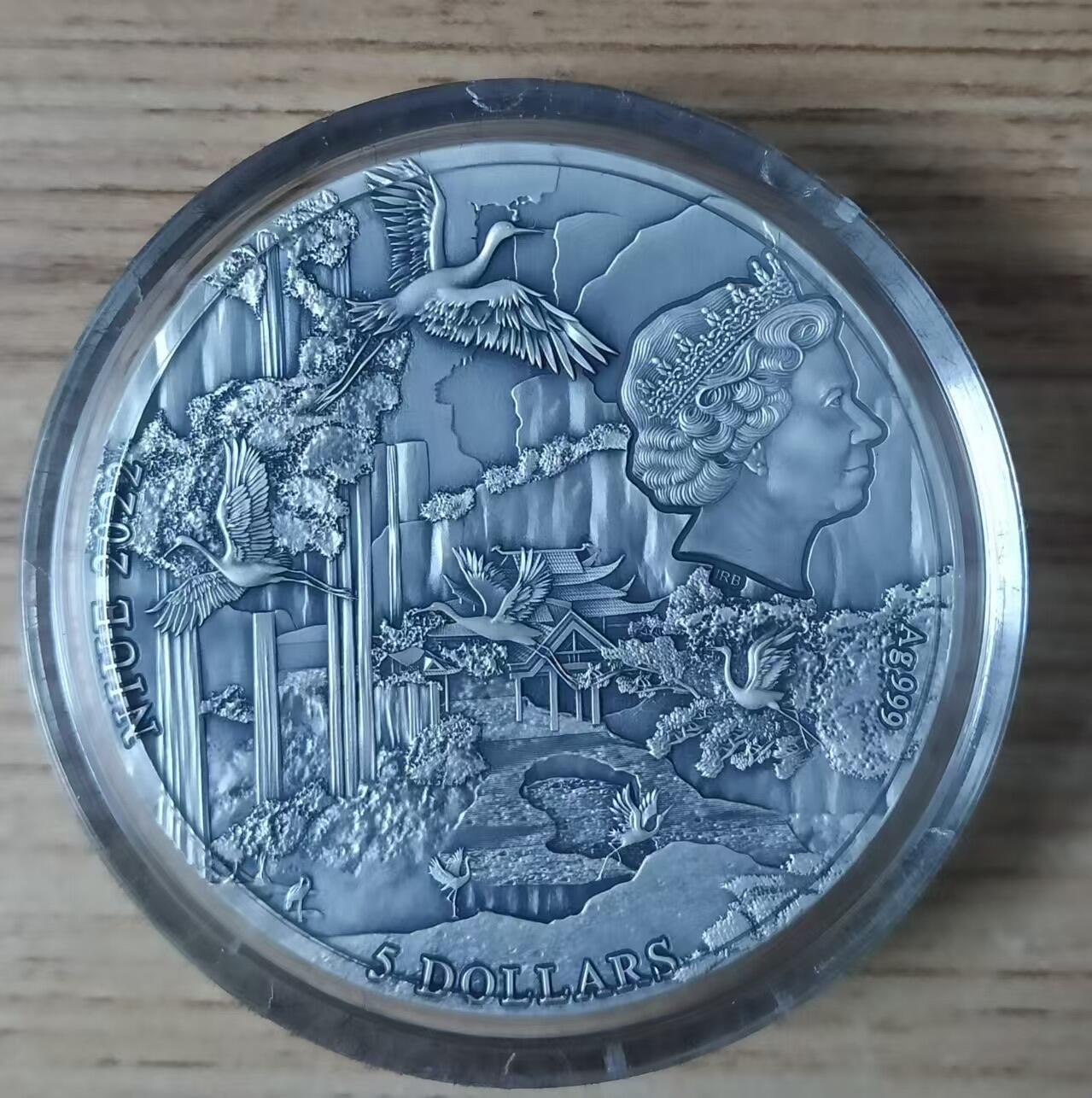 第171期拍卖【长期征集拍品】 【龙头币】纽埃2022年，2盎司，八仙过海(1)-张果老，超高超精浮雕、镀金、彩色仿古纪念银币. 盒证全. 龙头币(系列第一枚). 证书号为难得的靓号