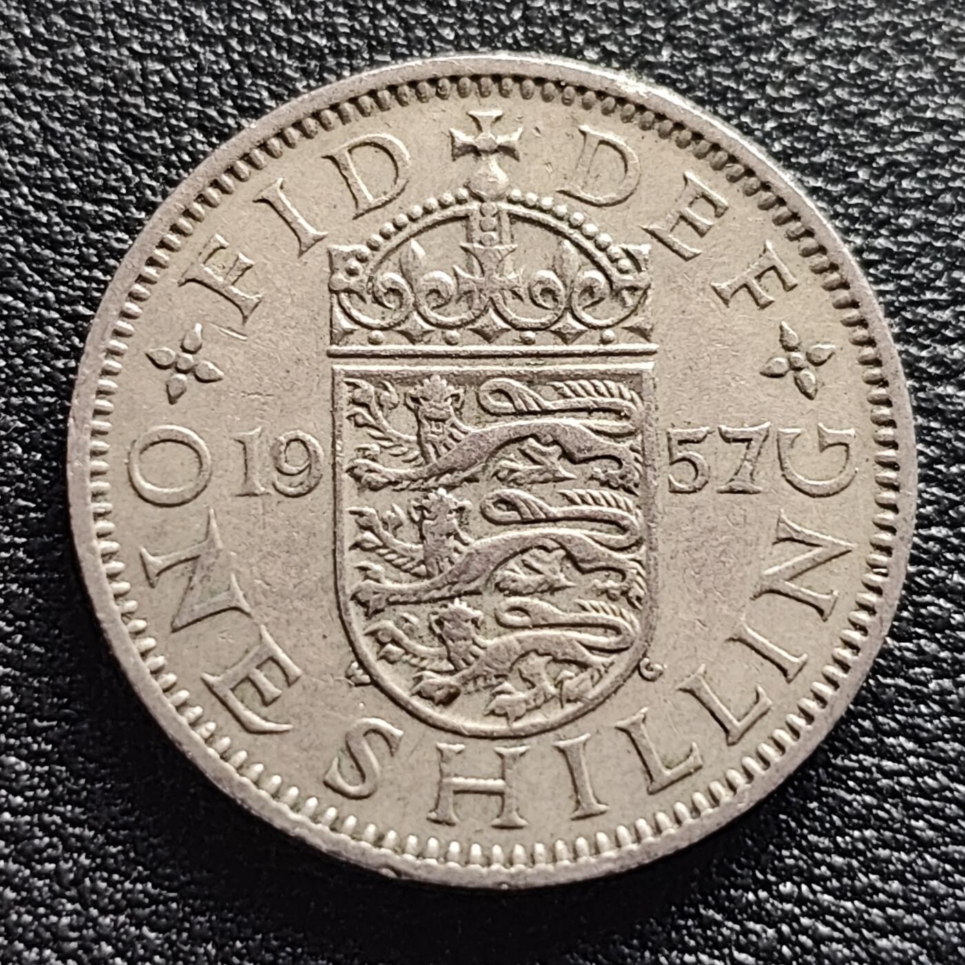 泉币菌-第94场-散币乐园场（满包邮条件，下周一发货） 英国1957年1先令铜镍币 三师纹章 伊丽莎白二世女王 英格兰版 23.5mm 
