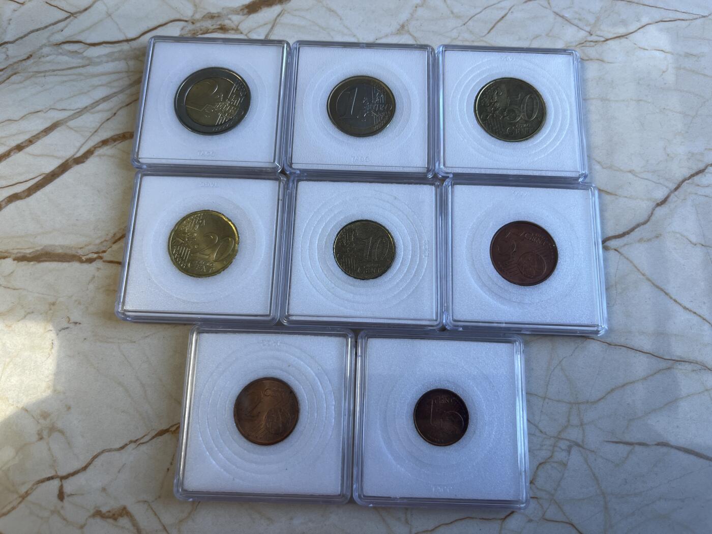 第172期拍卖【长期征集拍品】 葡萄牙2002年8枚纪念币（2欧，1欧，50分，20分，10分，5分，2分，1分）