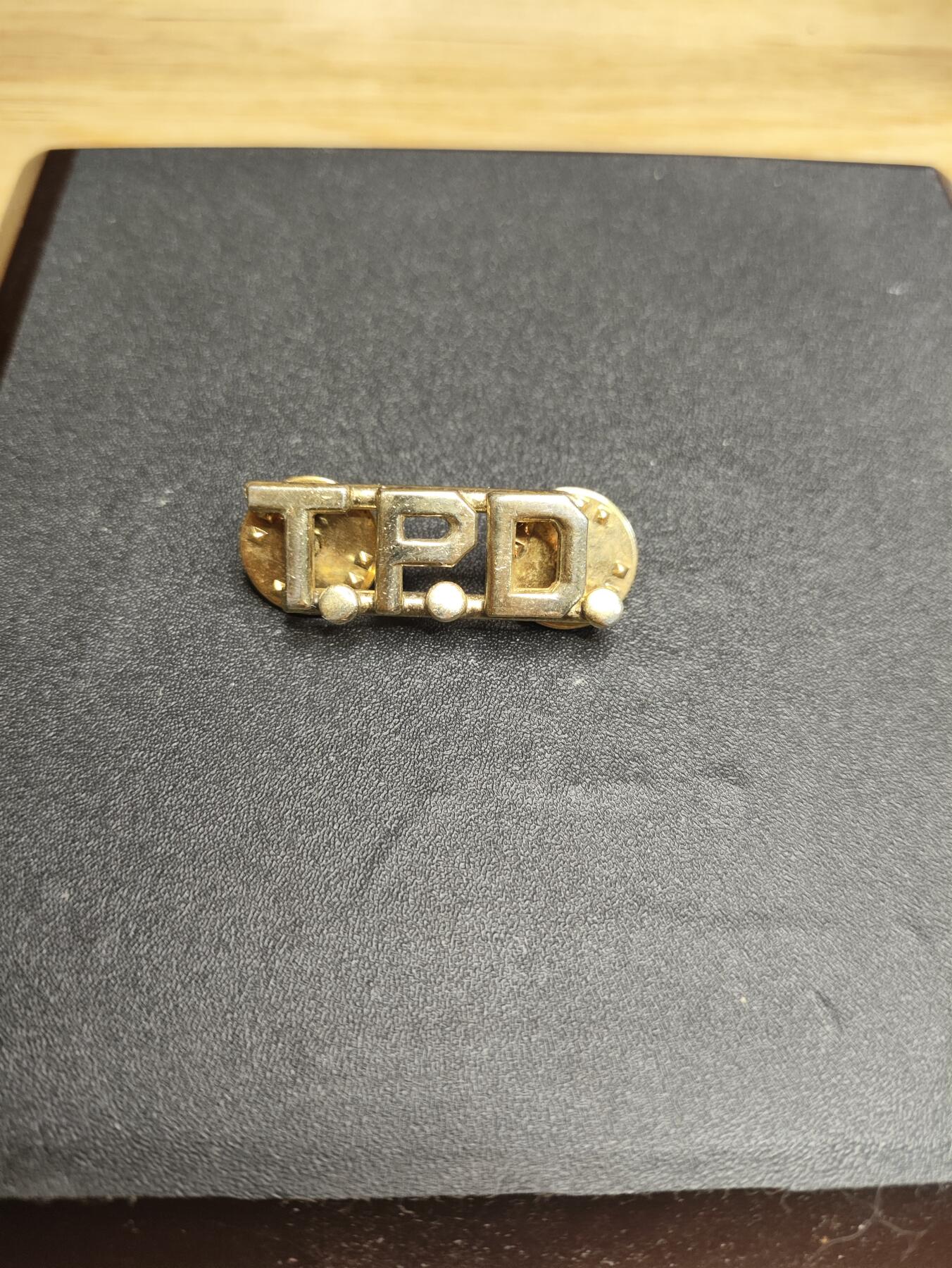 新时代收藏徽章红藏拍卖(第二十四场)  限时回归徽章杂项大合集拍场 美国加州托雷拖警察局领章