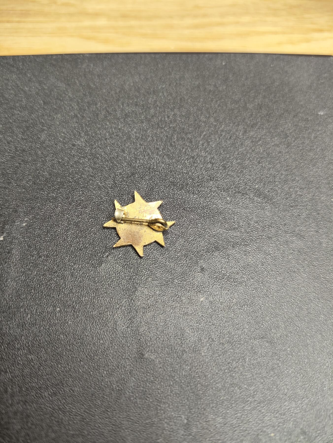新时代收藏徽章红藏拍卖(第二十四场)  限时回归徽章杂项大合集拍场 二战美国天国拯救纪念章 铜制别针珐琅