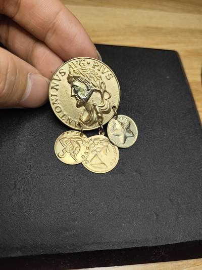 新时代收藏徽章红藏拍卖(第二十四场)  限时回归徽章杂项大合集拍场 美国纪念挂件 安东诺夫王朝 英国女王挂饰