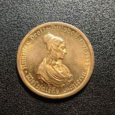 【德藏】世界币章拍卖第143期（拍品征集中~欢迎藏友联系） - 1923年 德国德紧女诗人像100马克马币铜币 光感非常好 直径约：26.1mm；重约：6g