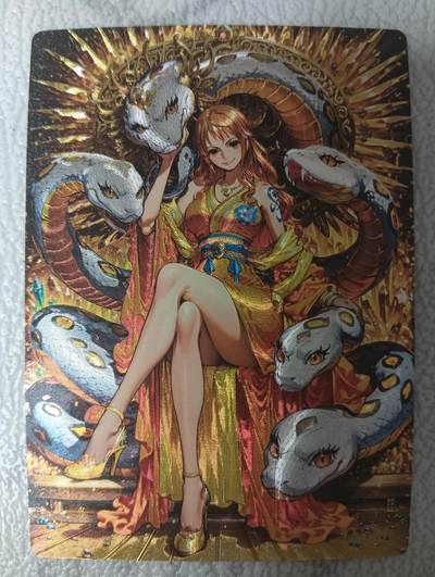 花开卡拍第35期（8月24号周日截拍，品控勿拍!!!拍品不寄存，运费5元，自制卡难免瑕疵，可能存在轻微撞角爆边等出厂瑕疵，品控介意勿拍！） - 奇点卡牌 海贼王 娜美 粗闪1张