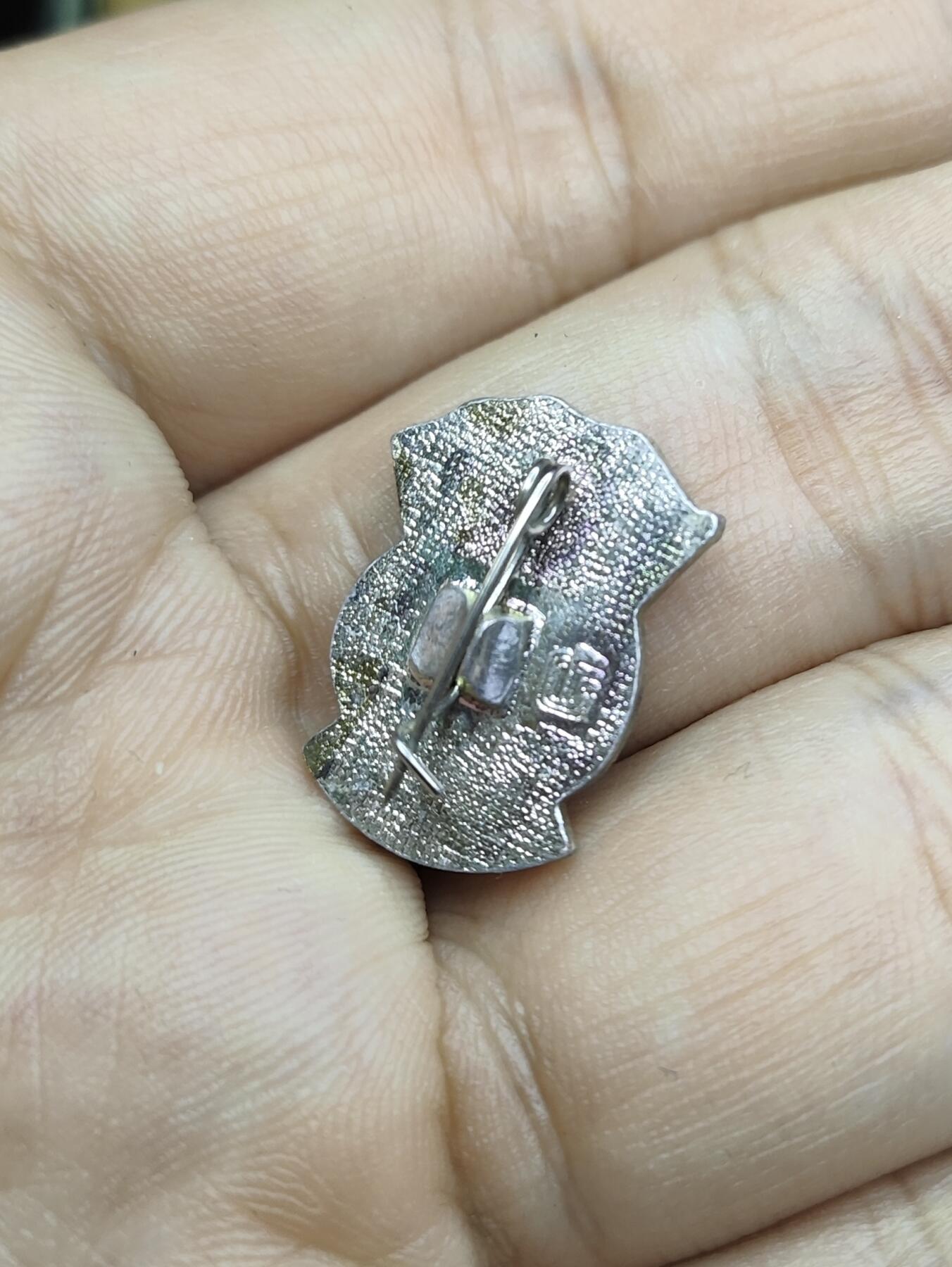 新时代收藏徽章红藏拍卖(第二十四场)  限时回归徽章杂项大合集拍场 苏联老战士协会证章 背后带厂标