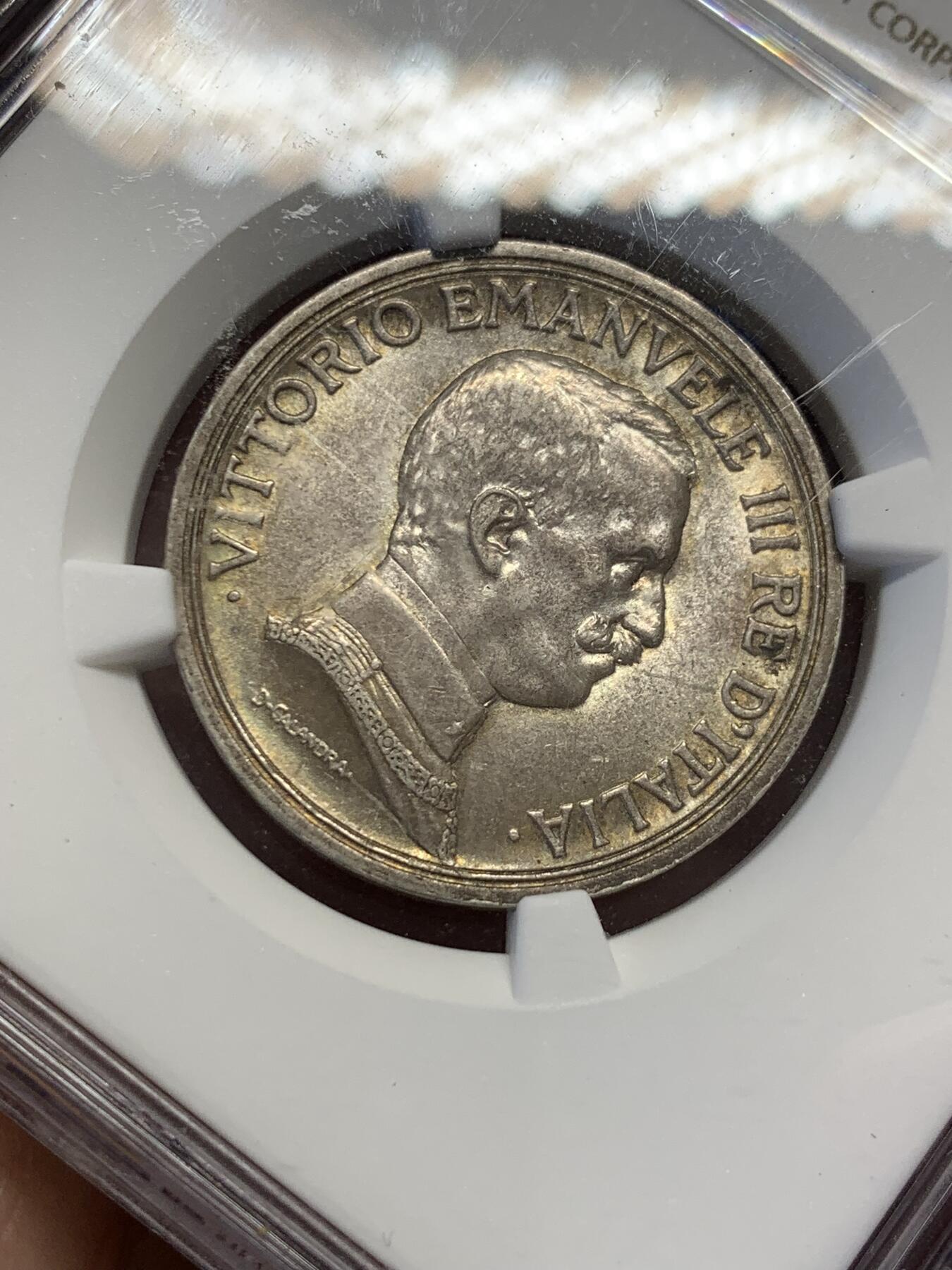《竞宝斋》第411场 周日，周一，周二，3场连拍 （全场包邮） NGC MS62 意大利1916R马车战车2里拉银币 淡彩包浆光度很好