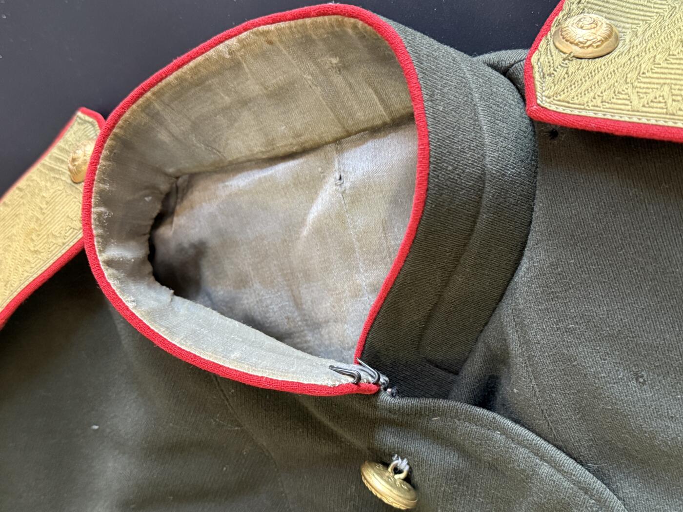 戎马世界章牌大赏第103期 苏联m43条例上将礼服，注意：不包含复刻肩章！那是另外一个拍品！衣服里子有严重破损
