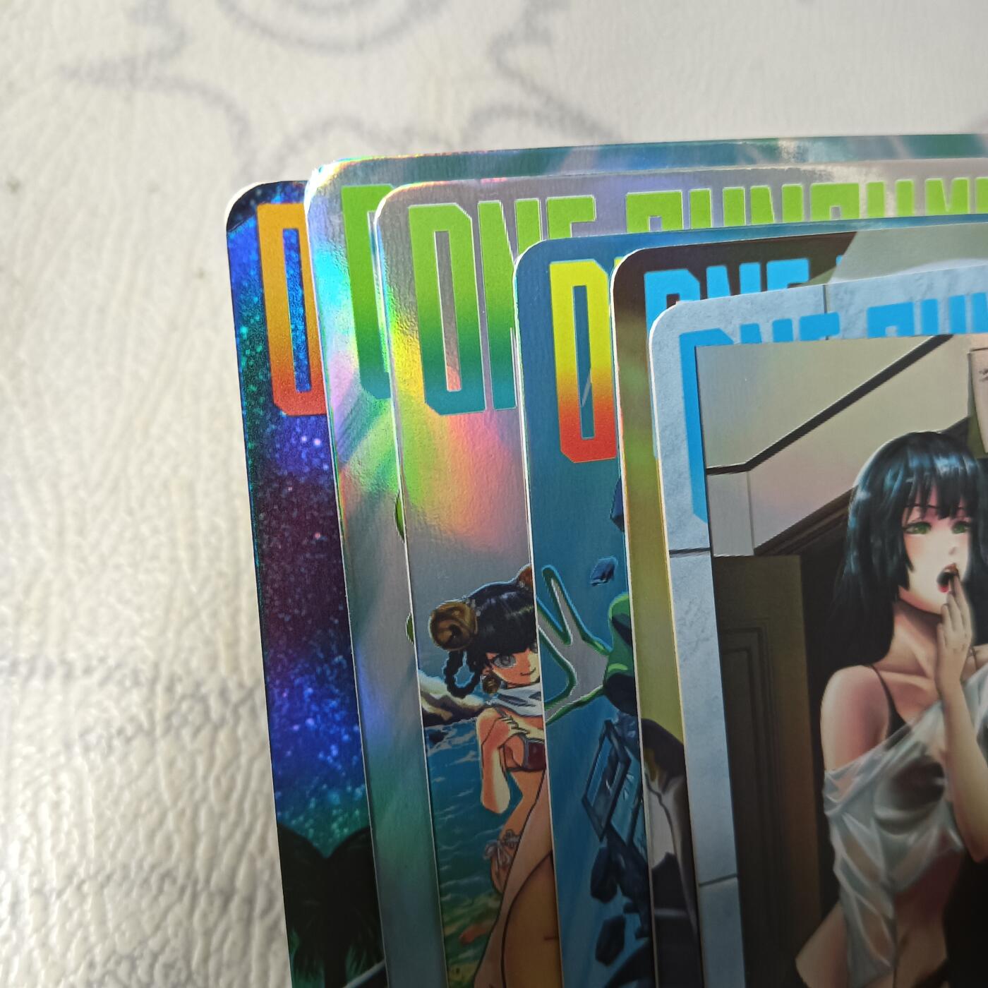 花开卡拍第35期（8月24号周日截拍，品控勿拍!!!拍品不寄存，运费5元，自制卡难免瑕疵，可能存在轻微撞角爆边等出厂瑕疵，品控介意勿拍！） 一拳超人 龙卷吹雪封面 一套6张彩闪，有几张撞角有一张开胶介意勿拍