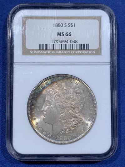 《竞宝斋》第411场 周日，周一，周二，3场连拍 （全场包邮） - NGC MS66 摩根 1880-s 绝美月牙型彩虹包浆 高分常见 辅亦此等绝美包浆的高分币难得一见