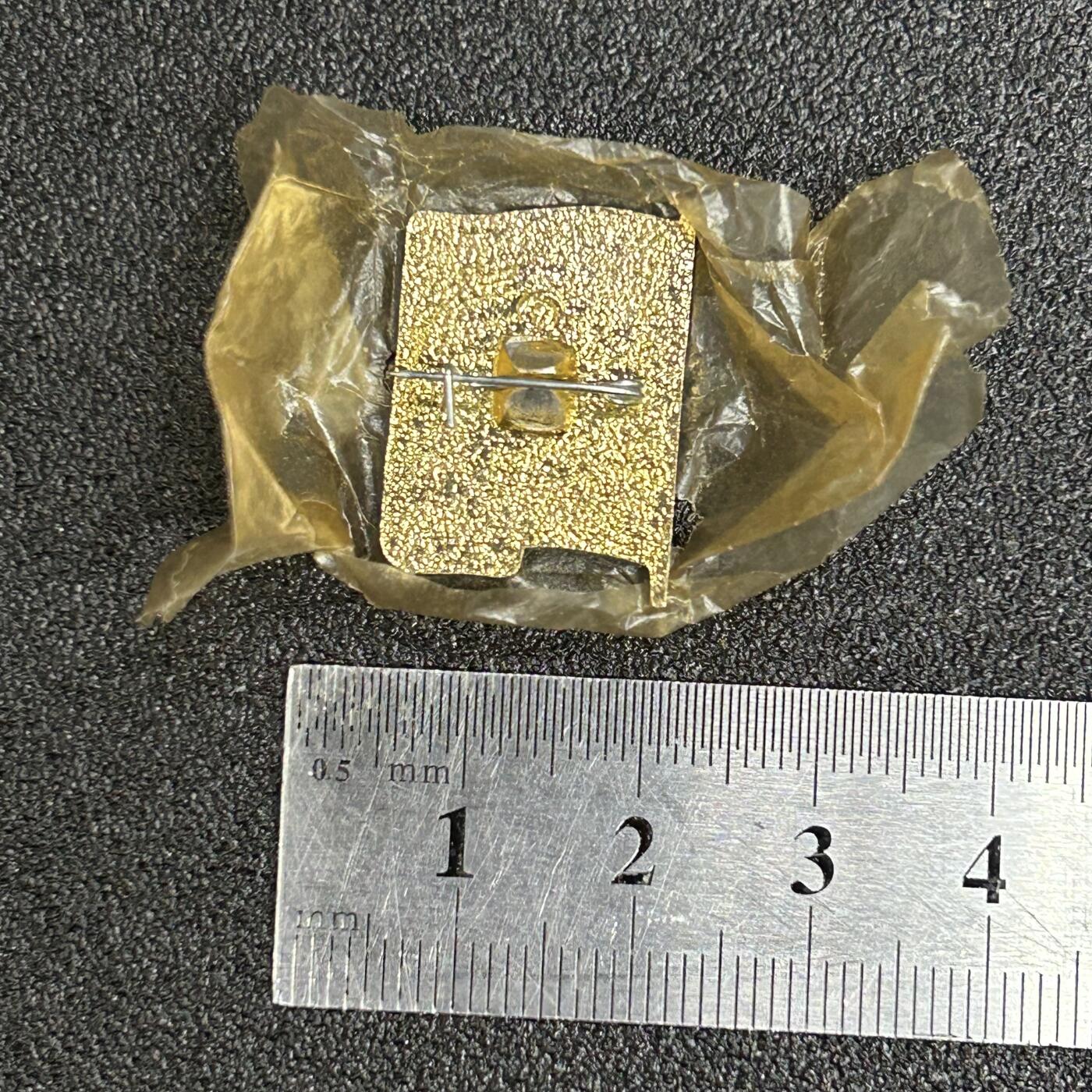 西秦中古拍卖第五十六期 苏联乌克兰村镇级苏维埃代表证章