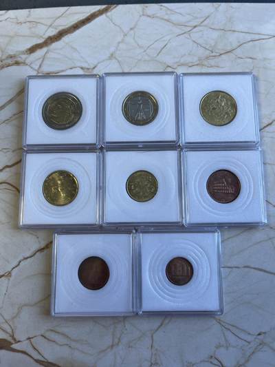 第172期拍卖【长期征集拍品】 - 意大利2002年8枚纪念币（2欧，1欧，50分，20分，10分，5分，2分，1分）