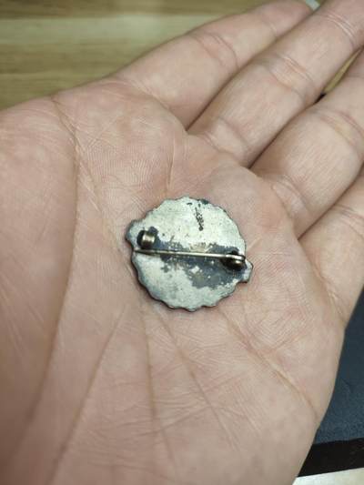 新时代收藏徽章红藏拍卖(第二十四场)  限时回归徽章杂项大合集拍场 美国通用汽车公司四年行驶无事故嘉奖证章 铜制珐琅 二战前的东西