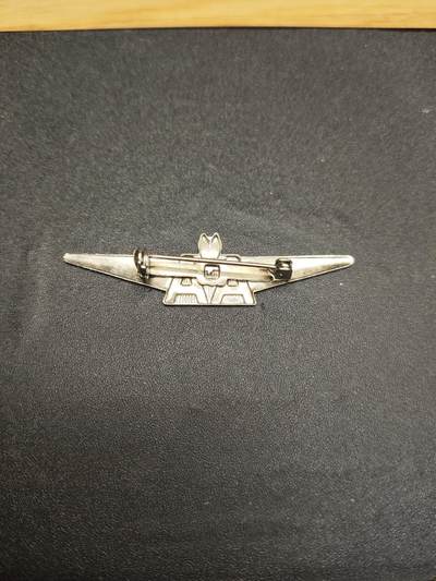 新时代收藏徽章红藏拍卖(第二十四场)  限时回归徽章杂项大合集拍场 美国航空公司 飞行员证章 American Airlines